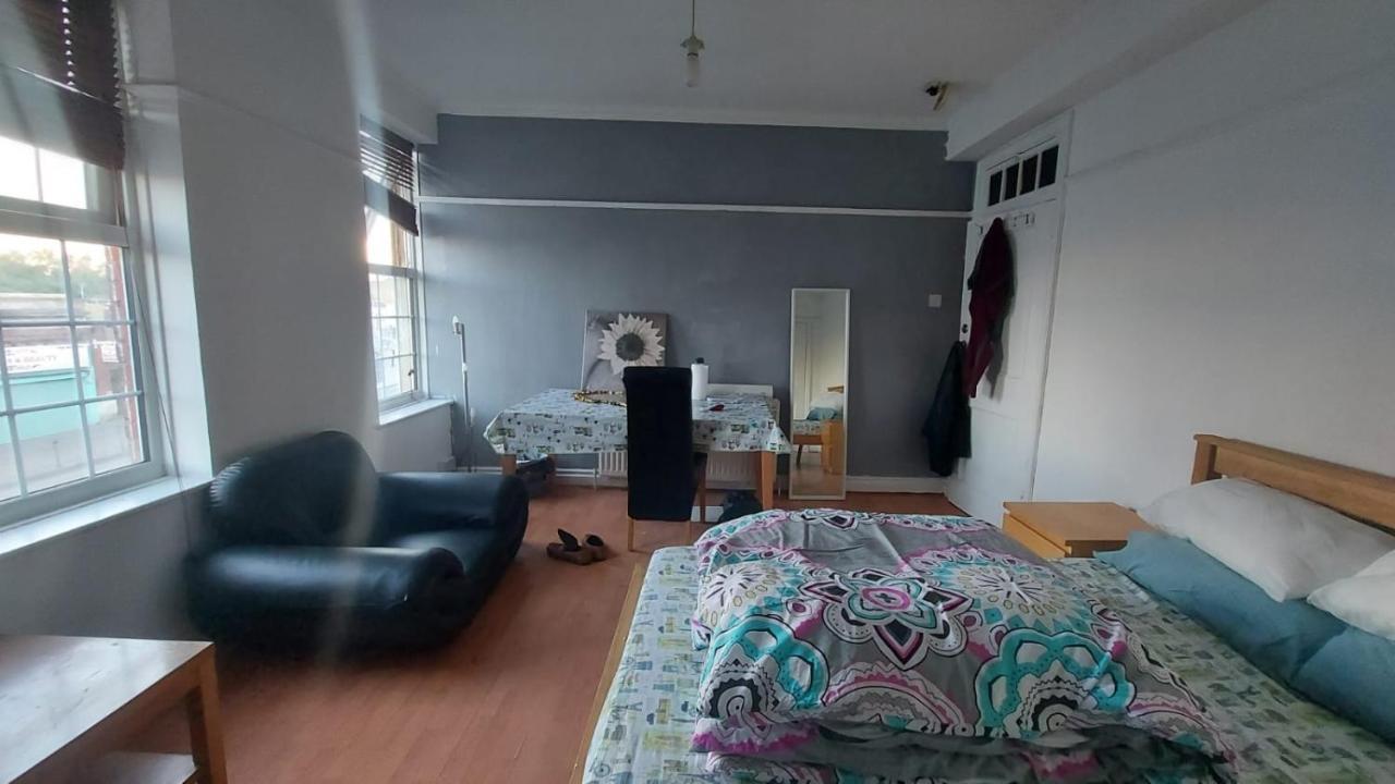 London Edgware Station Apartment Экстерьер фото
