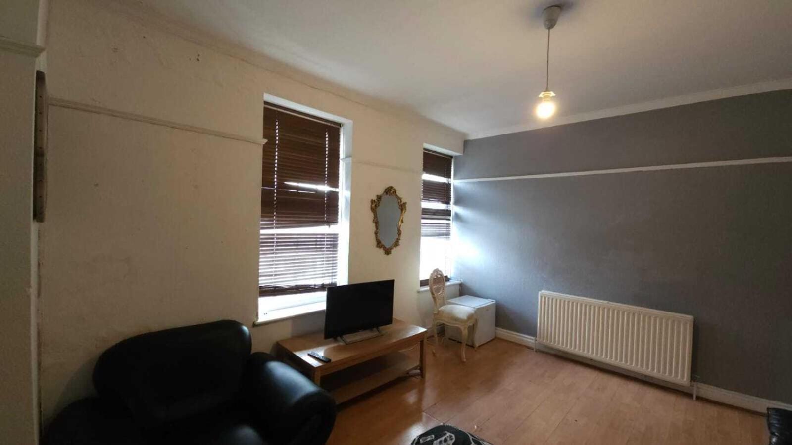 London Edgware Station Apartment Номер фото