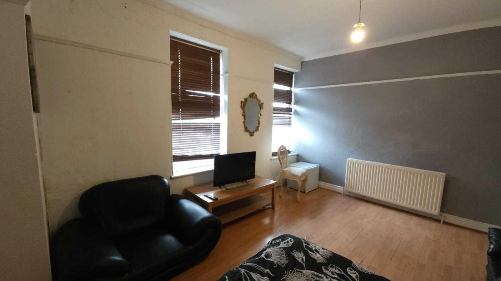 London Edgware Station Apartment Номер фото