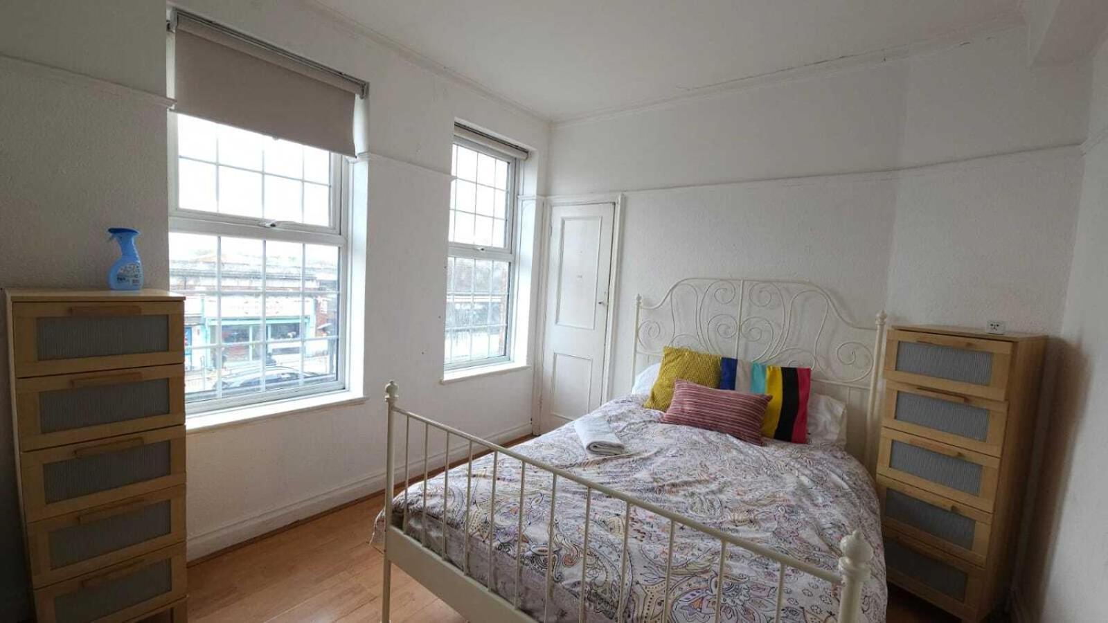 London Edgware Station Apartment Номер фото